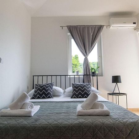 Apartments Seaview Tucepi Bagian luar foto