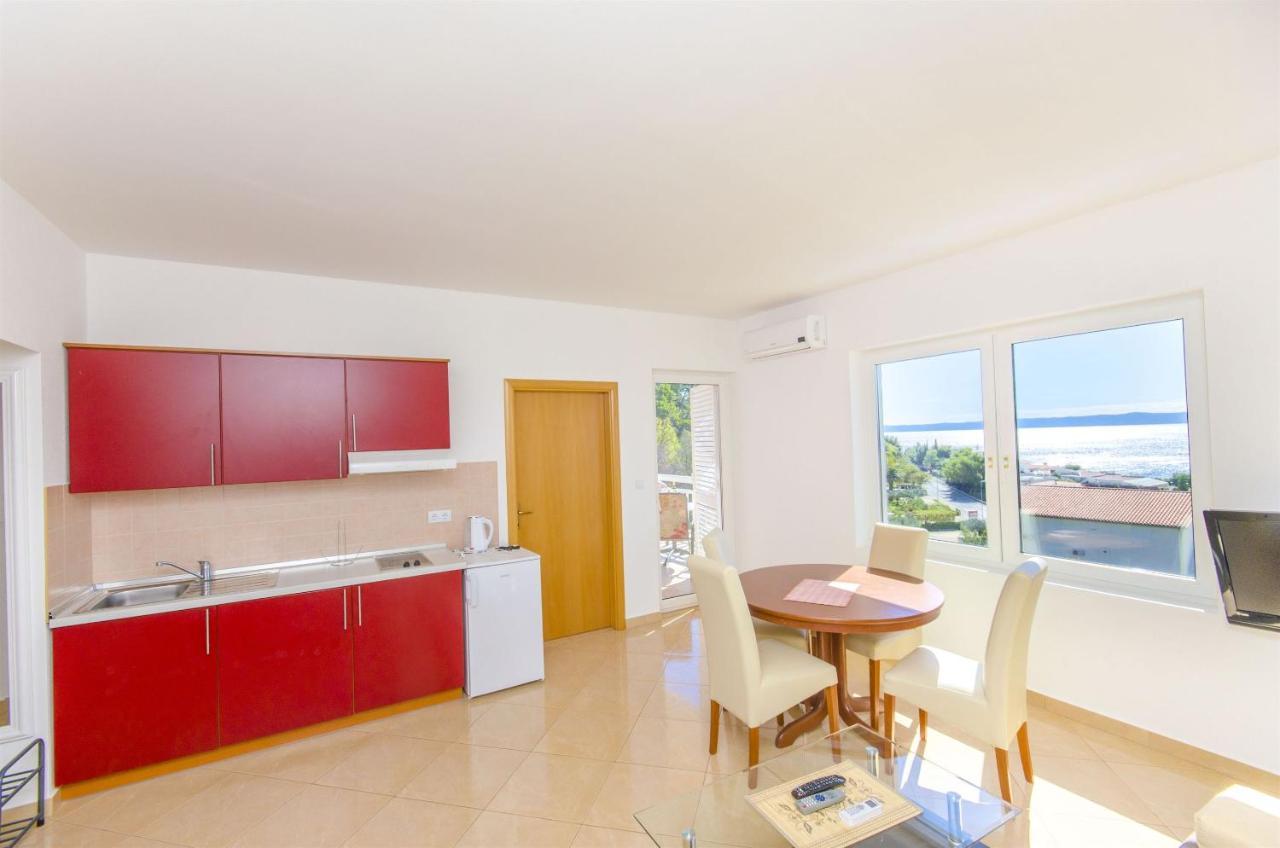 Apartments Seaview Tucepi Bagian luar foto