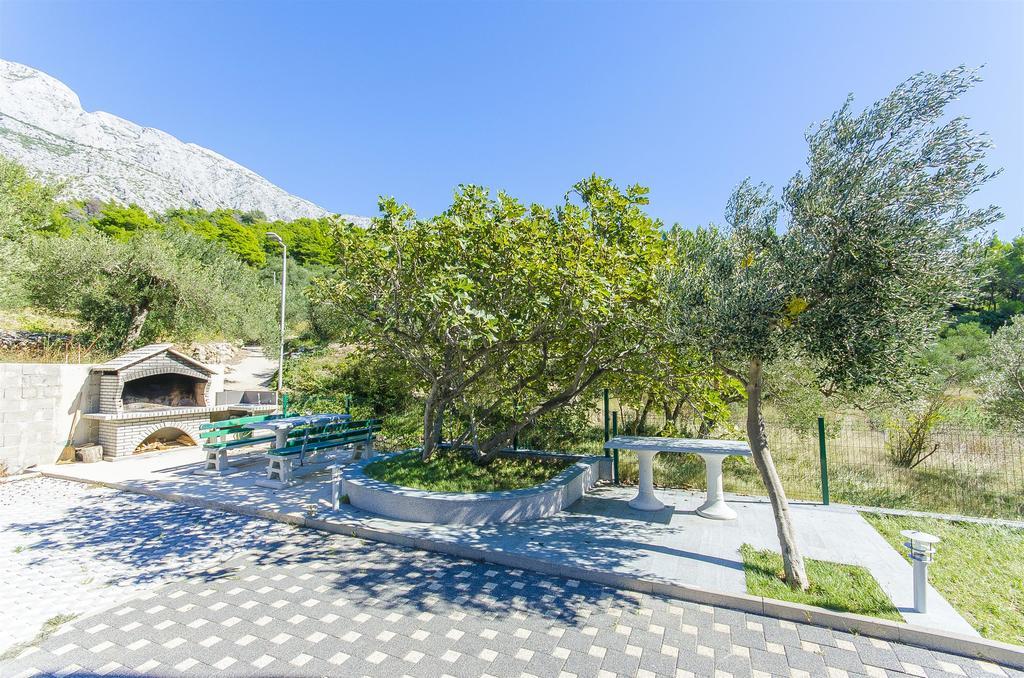 Apartments Seaview Tucepi Bagian luar foto